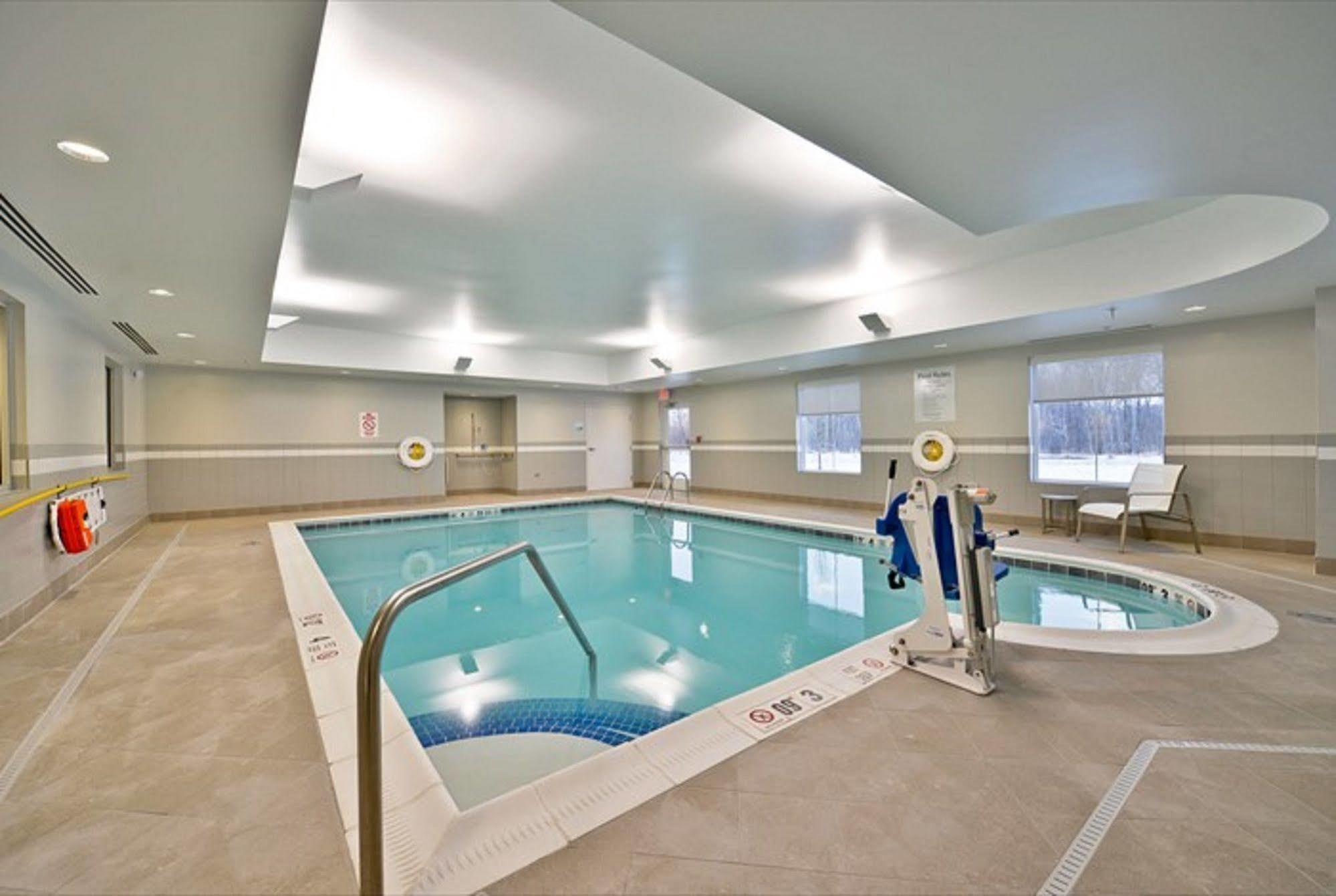 Holiday Inn Express Canandaigua - Finger Lakes Extérieur photo